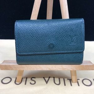 Louis Vuitton Deep Green Taiga 6 Key Holder